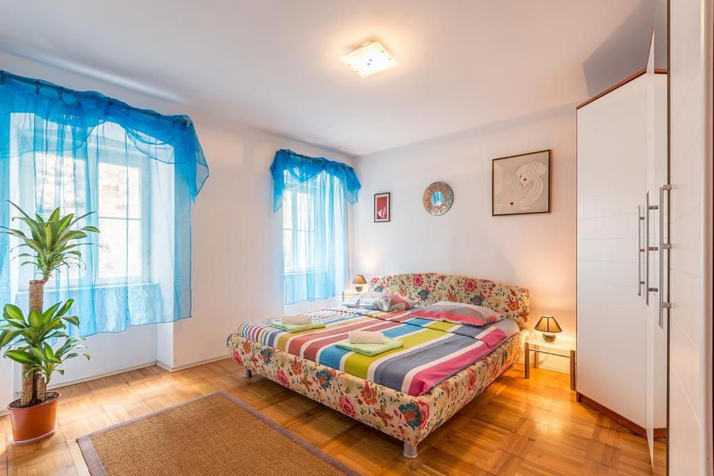 North Wall Apartment Сплит Экстерьер фото